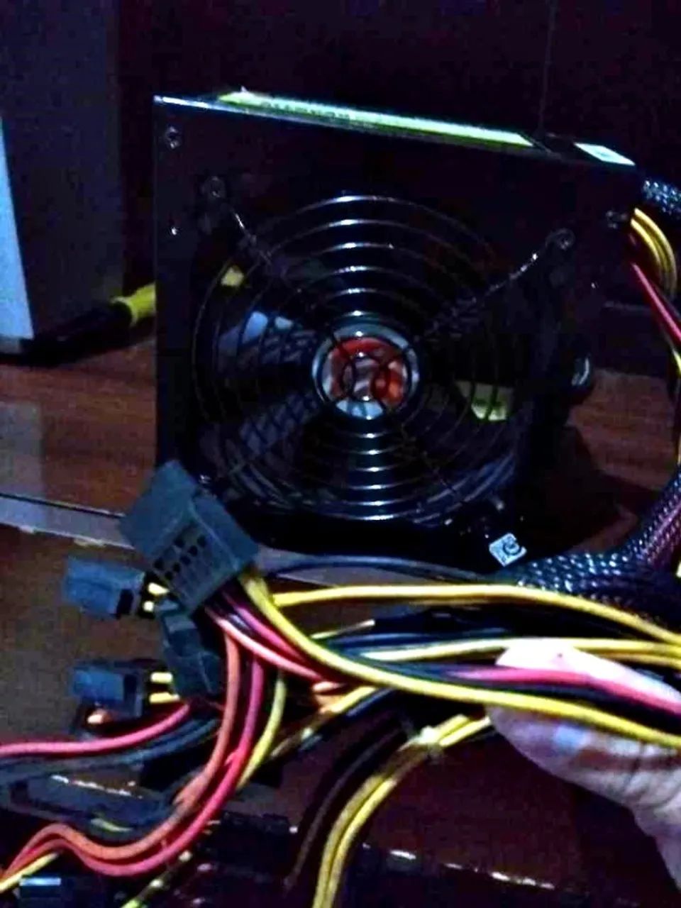 Fonte Real Atx Empire 680W - Foto 3