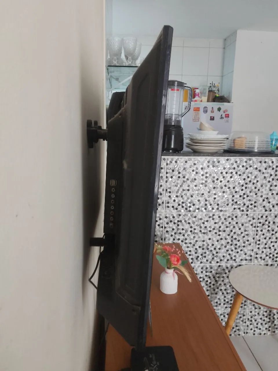 vende tv de 43 polegadas ela não é smart  - Foto 2