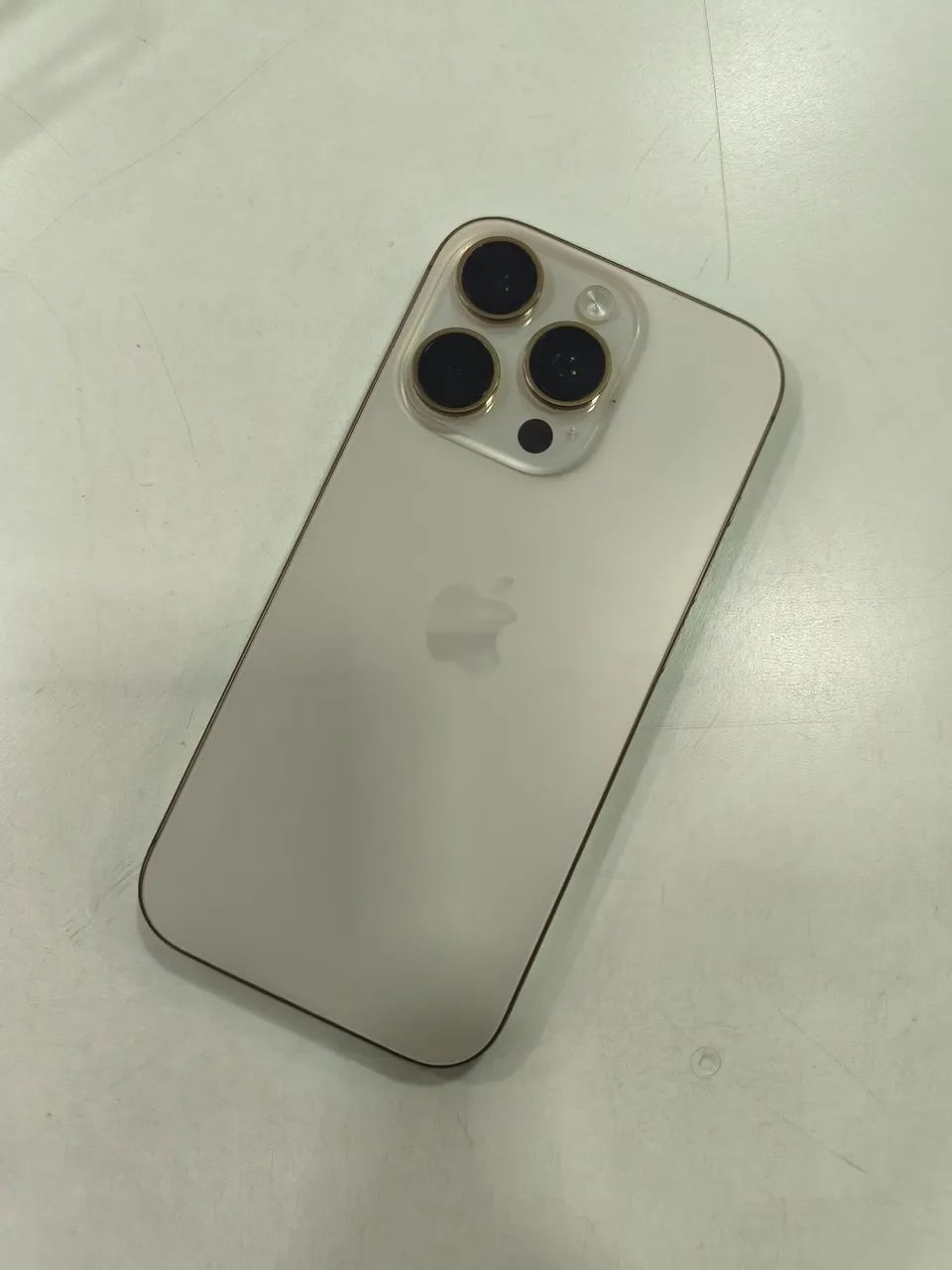 iPhone 16 pro  - Foto 2