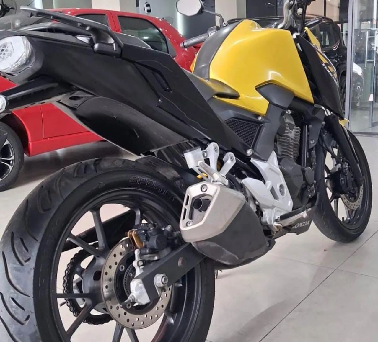 Cb 300  - Foto 3