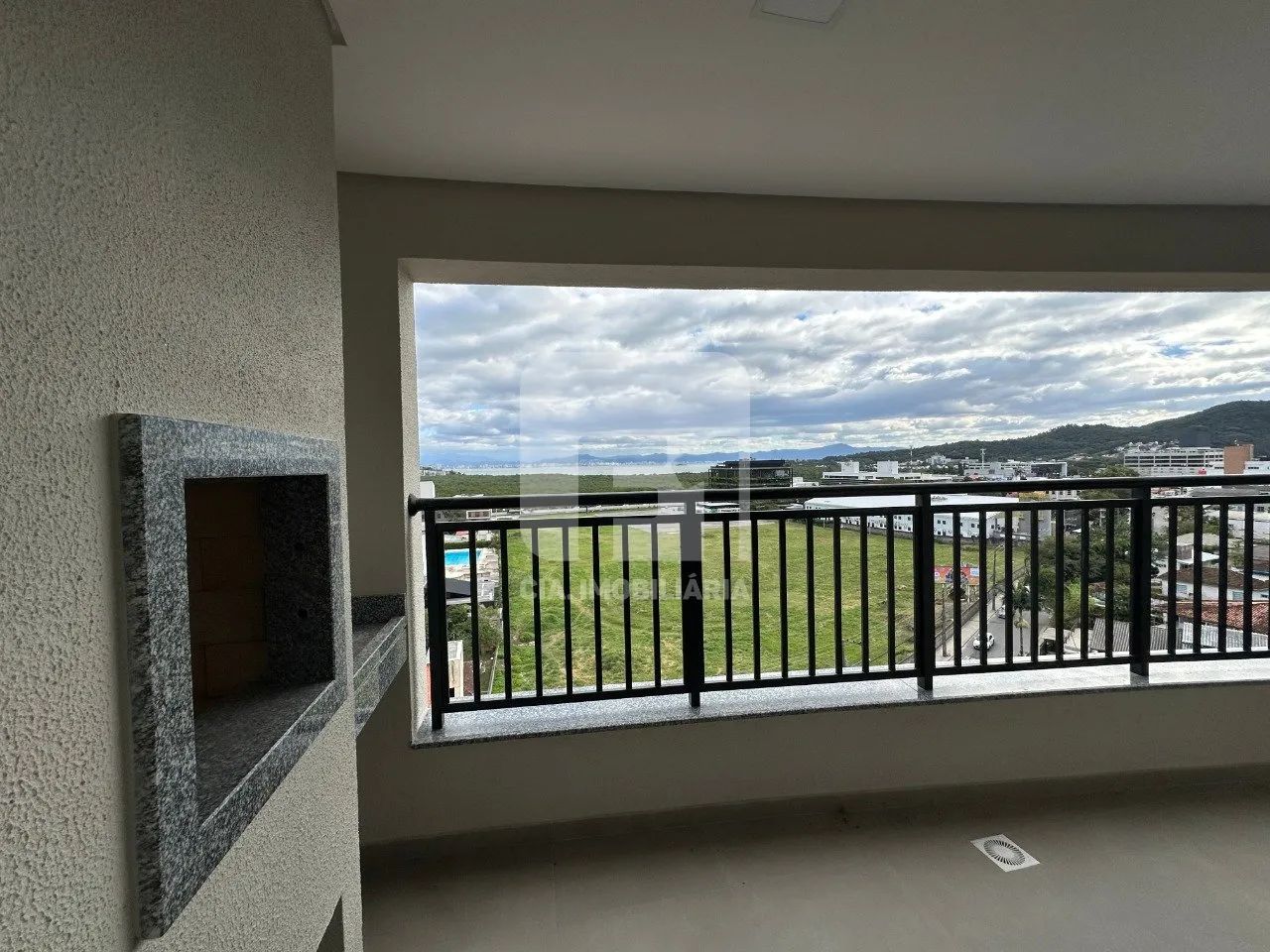 Apartamento com 3 dormitórios no Saco Grande - Foto 3