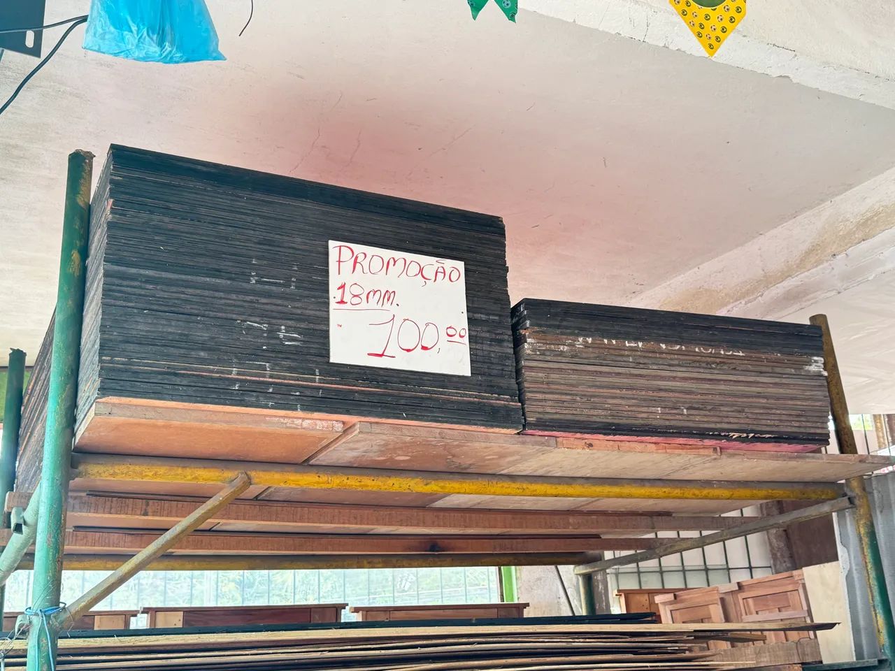 Vende-se madeirite 