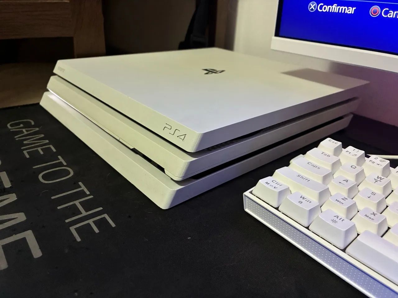 PS4 PRO (Branco) + 3 Jogos - Foto 3
