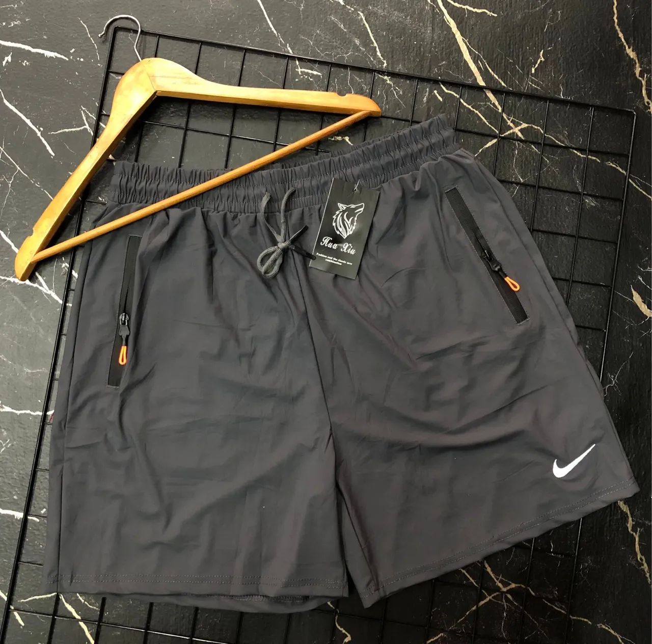SHORTS NIKES