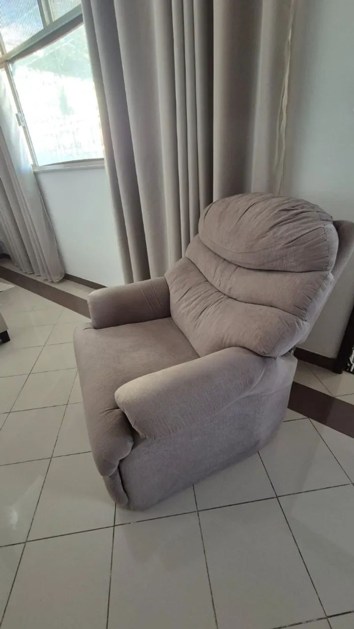 Poltrona reclinável bege - Foto 2