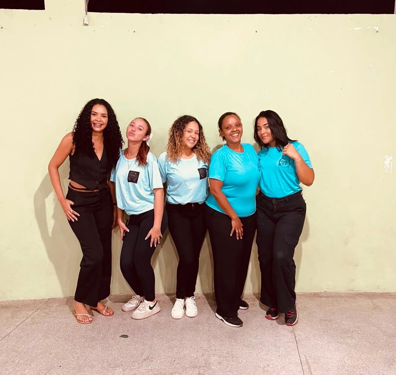 Garçom/Recepcionista/Apoio. Deixe seu evento mais excelente com uma equipe nota 10. 