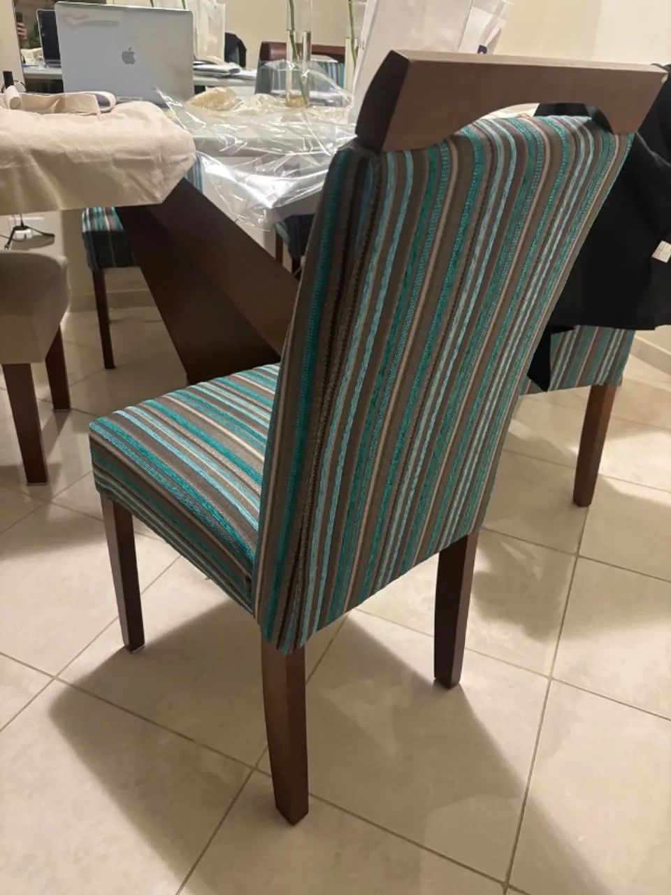 4 cadeiras de jantar - Foto 2