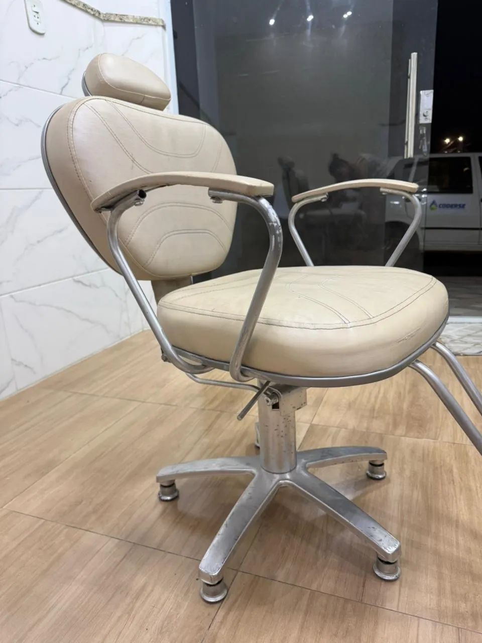 CADEIRA DE CABELEIREIRA  - Foto 2