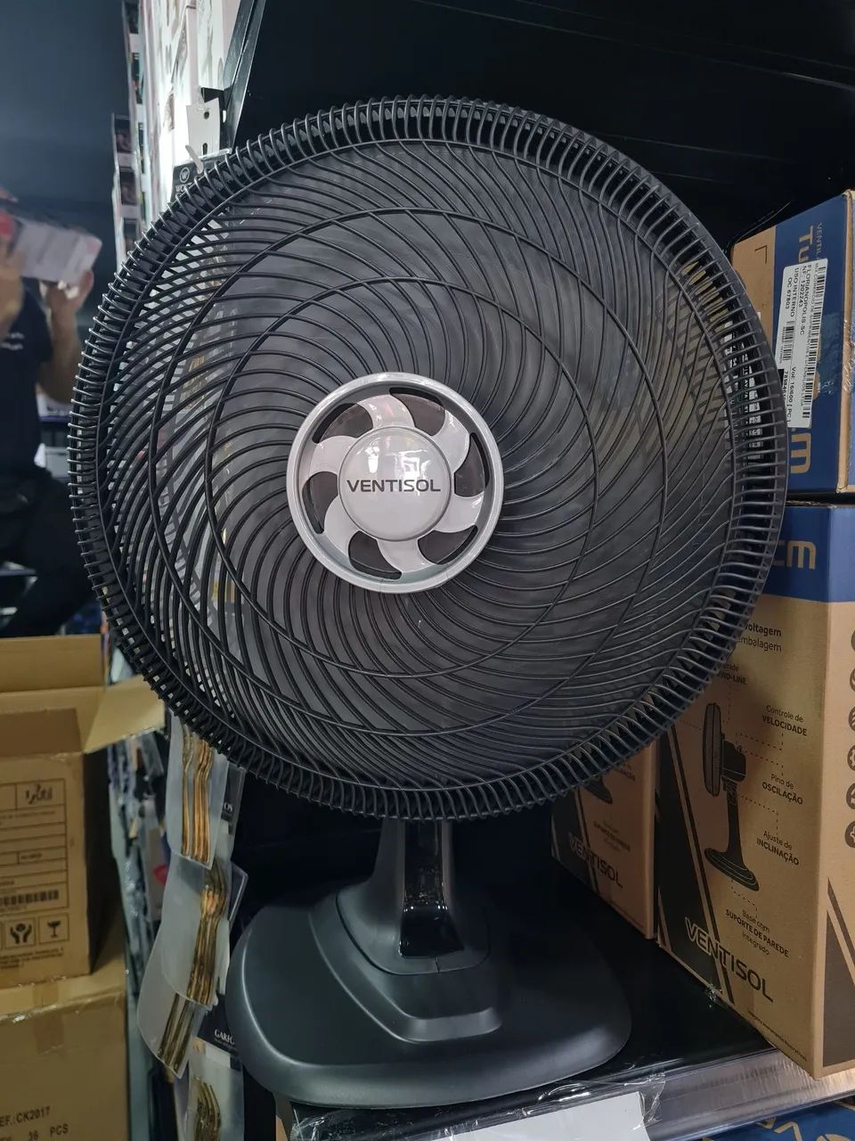 Ventilador de mesa Ventisol 30cm ( 99,99 )  e 40cm ( 149,99 )  220v  - Foto 4