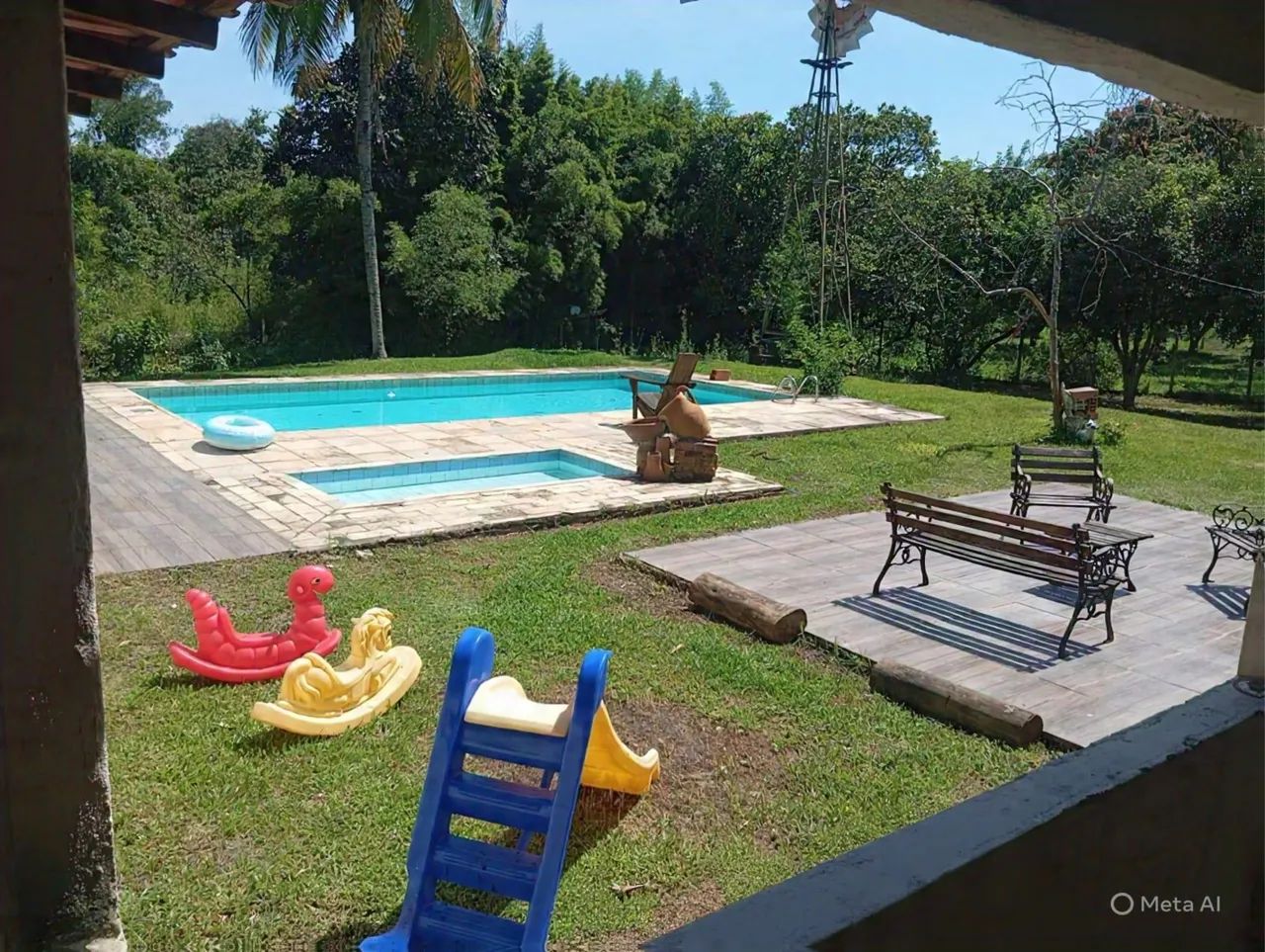 Alugo sítio com casa 5 quartos mobiliado com piscinas lago centro de itaborai  - Foto 3