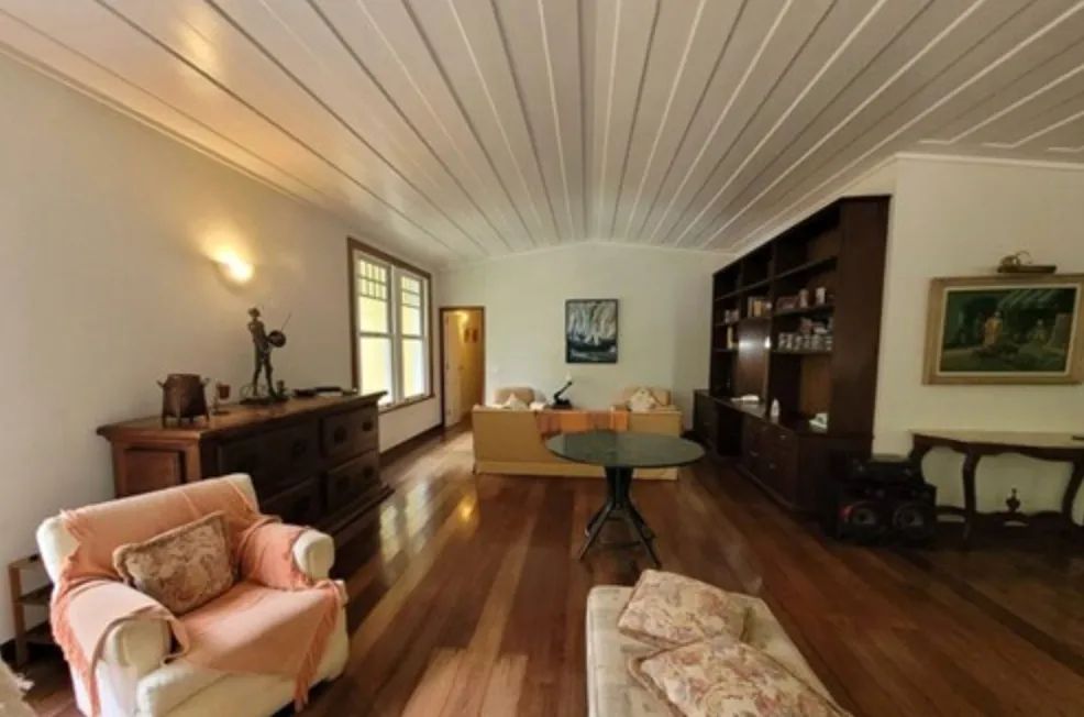 Casa para venda em Posse com 5 quartos, sendo 3 suítes, 256m²