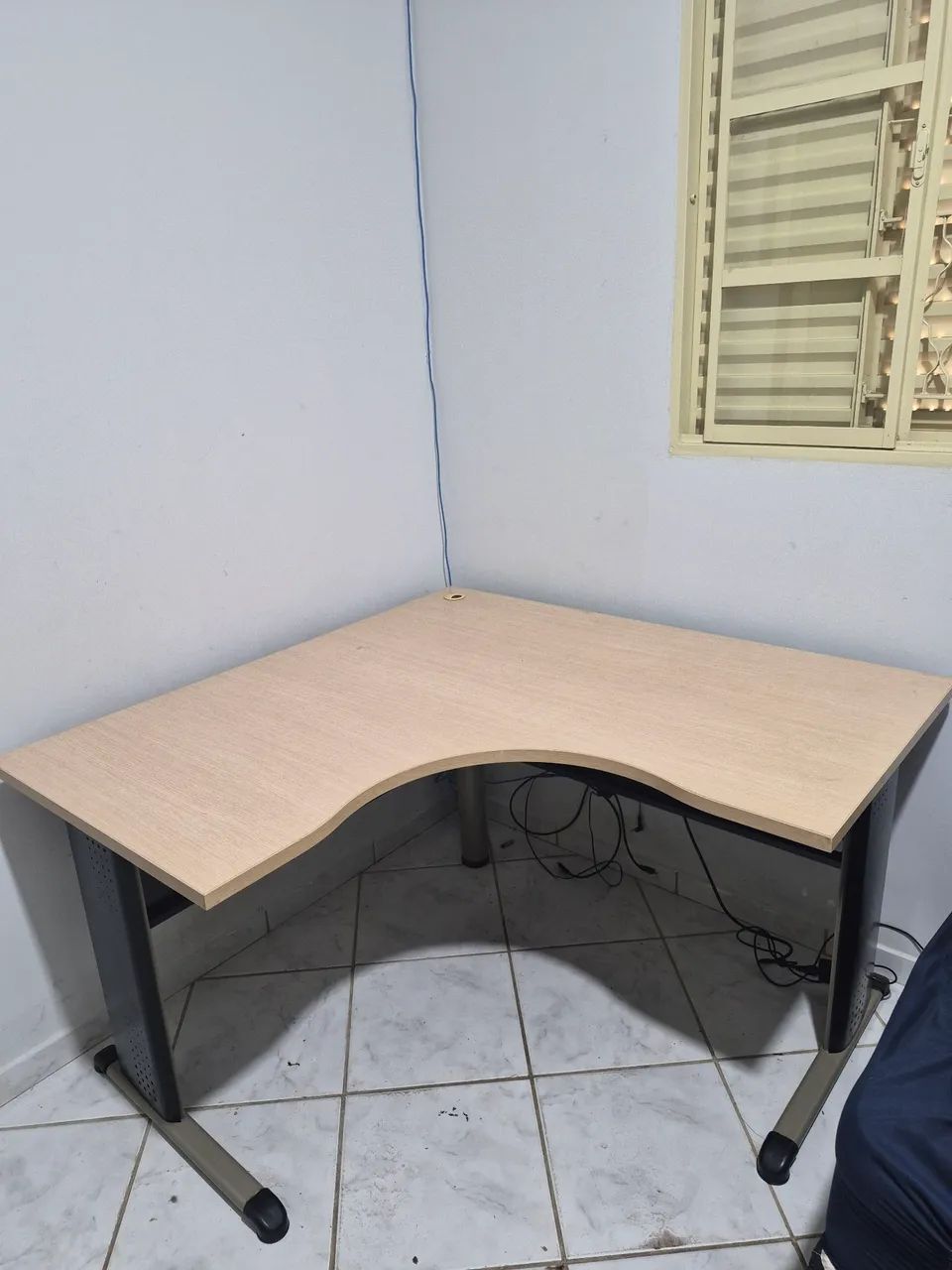 Mesa em L - Muito boa