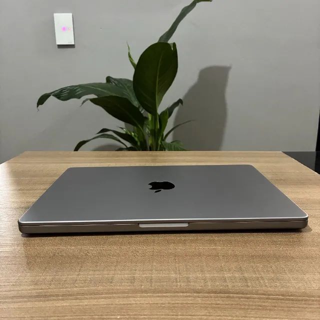 MacBook Pro 14 M1 Pro 32GB RAM SSD 1TB - Caixa e Carregador