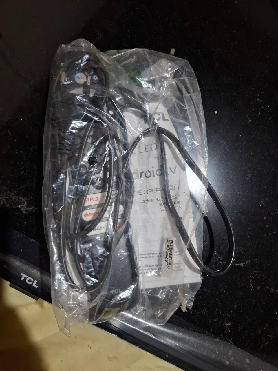 Tv tcl zero porém no transporte trincou. - Foto 2