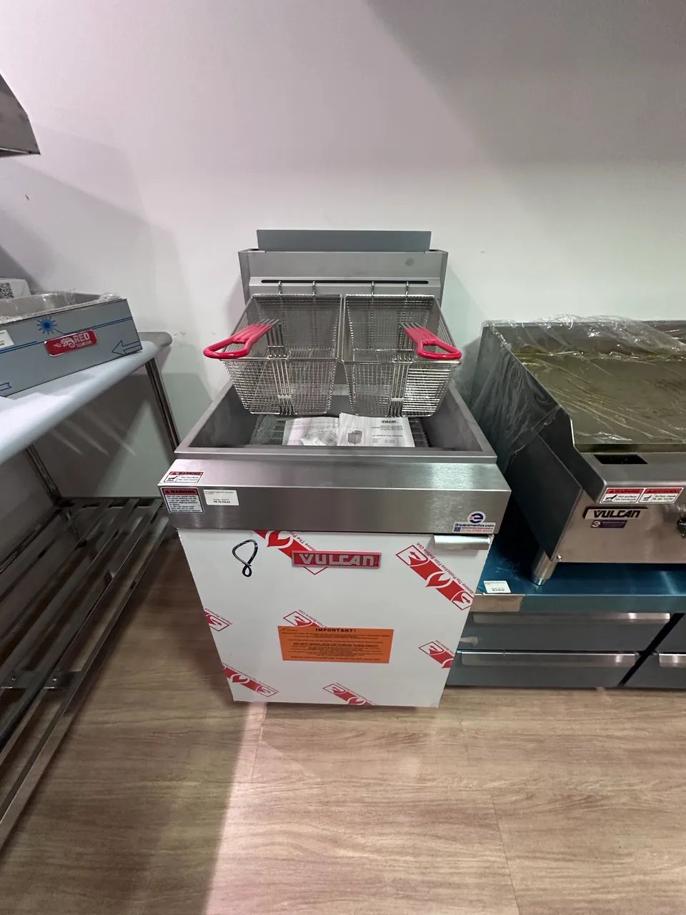 Fritadeira gás GLP 150.000BTUS LG500 - Vulcan 