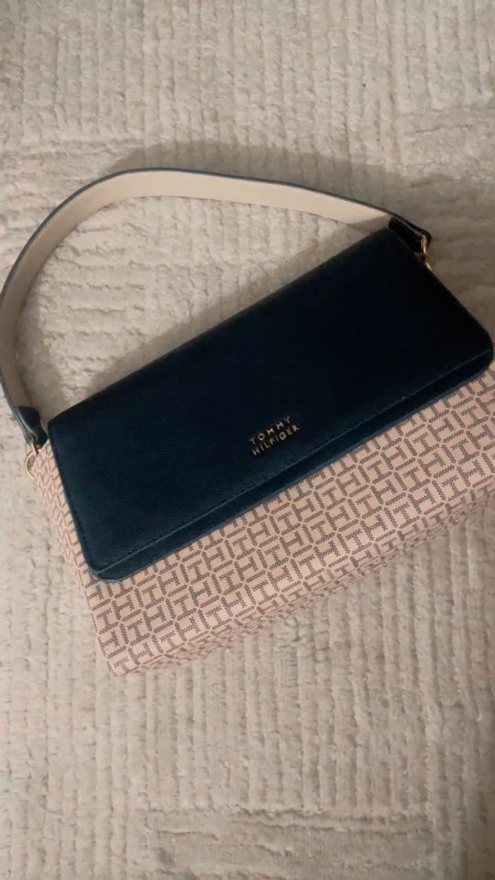 Bolsa tommy Hilfiger nova 