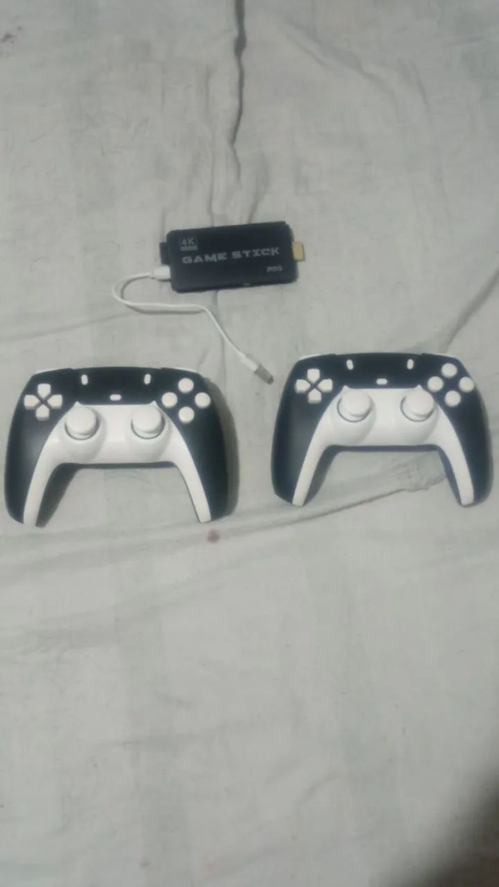 Projetor HY300 (COM SISTEMA ANDROID INTEGRADO) E GAMESTICK M15 PLUS  - Foto 2