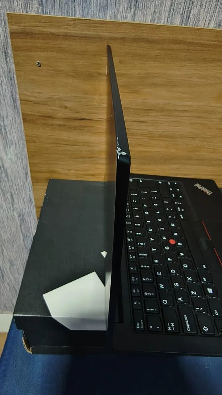 Notebook Empresarial Lenovo E14 Gen 2 (LINUX) - R$750,00 - Foto 3