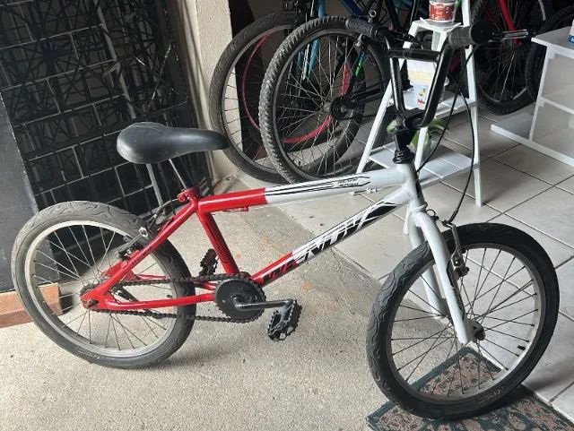 Bicicleta aro 20 Vermelha com branco