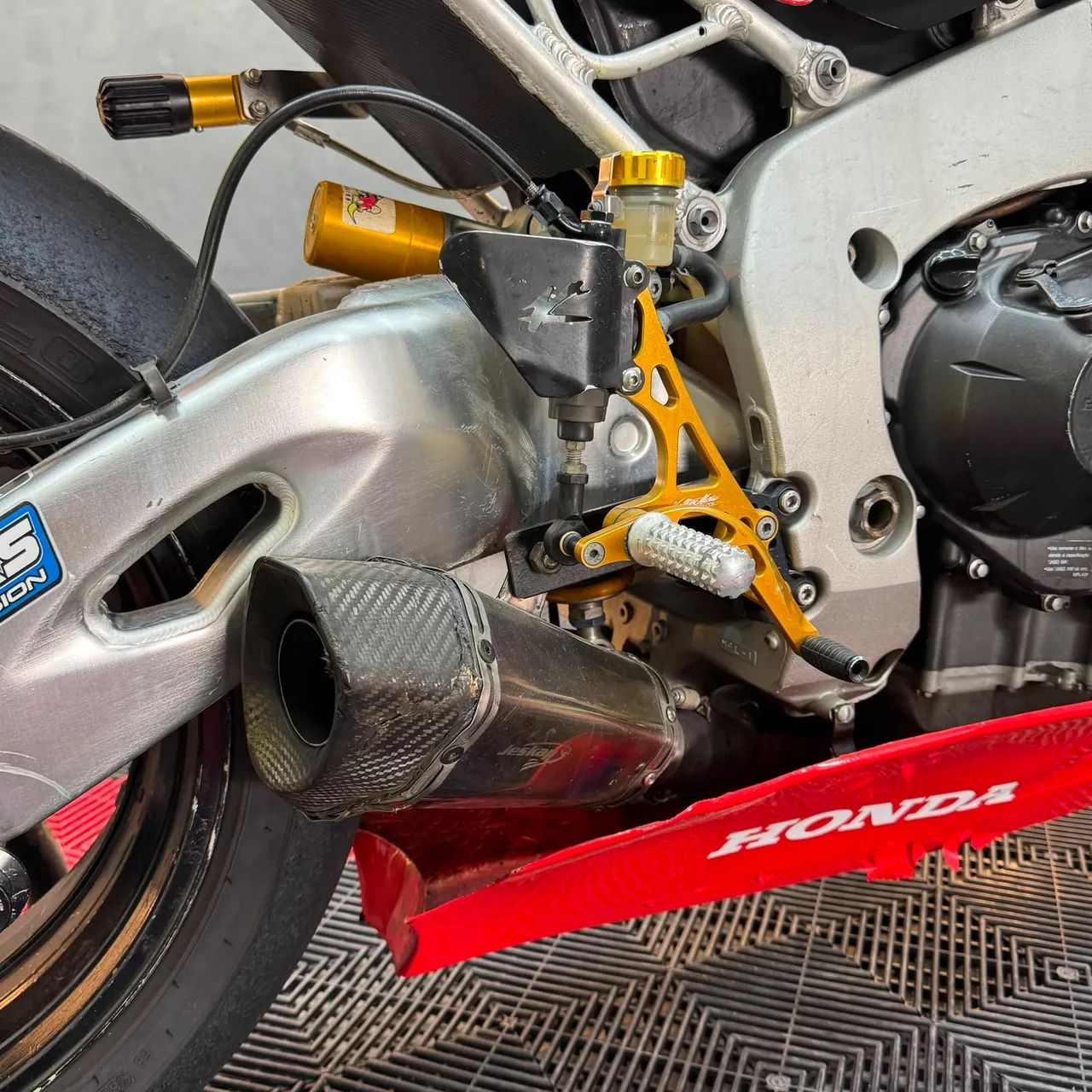 Honda CBR 1000 RR Fireblade - Foto 2