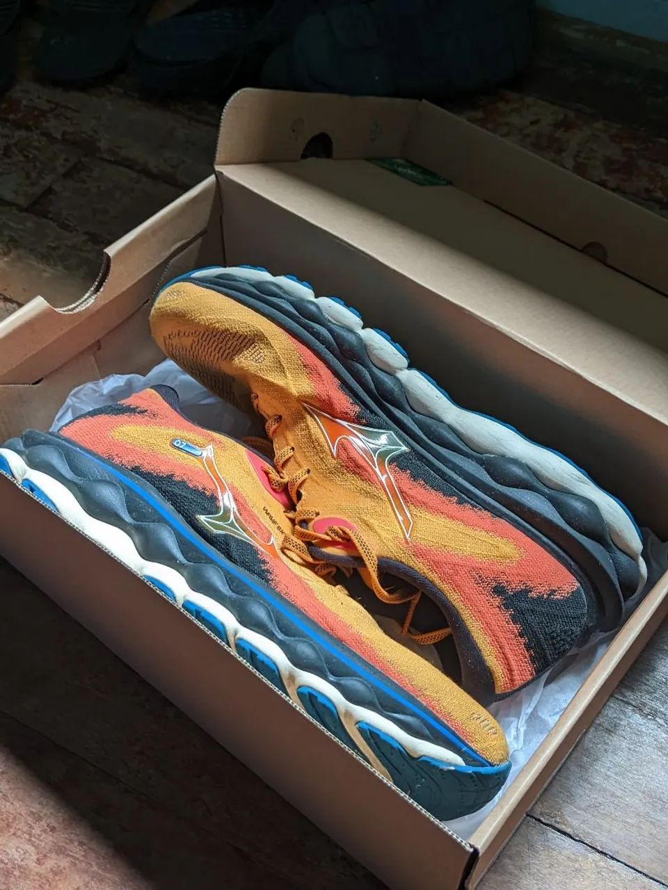Tênis de corrida Mizuno Wave Sky 7 Laranja No 42 - Semi Novo +