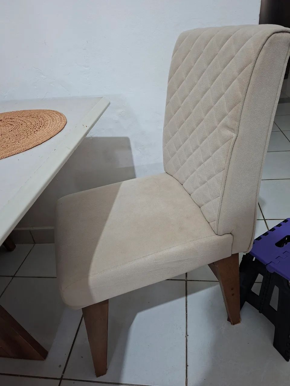 Mesa 4 cadeiras. - Foto 2