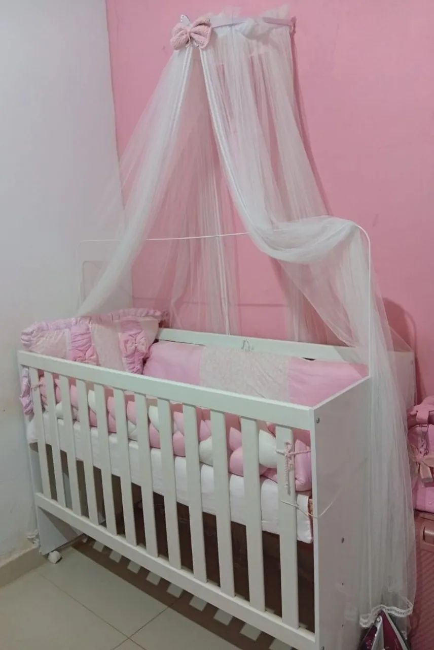 Berço e colchão com mosquiteiro e kit berço( usado muitopouco sem defeito) - Foto 3