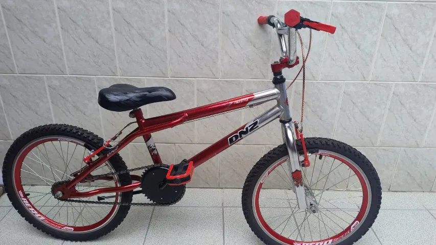 Bicicleta infantil Aro 20 masculina