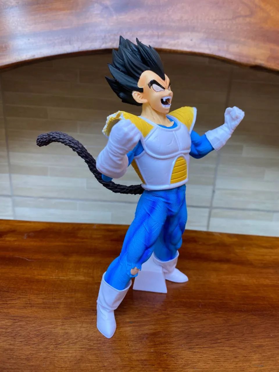 Action Figure Dragon Ball - Vegeta 20cm Se Transformando Em Oozaru - Foto 4