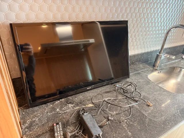 Samsung Smart TV LED 32?, modelo UN32J4300AG (UN32J4300AGXZD)