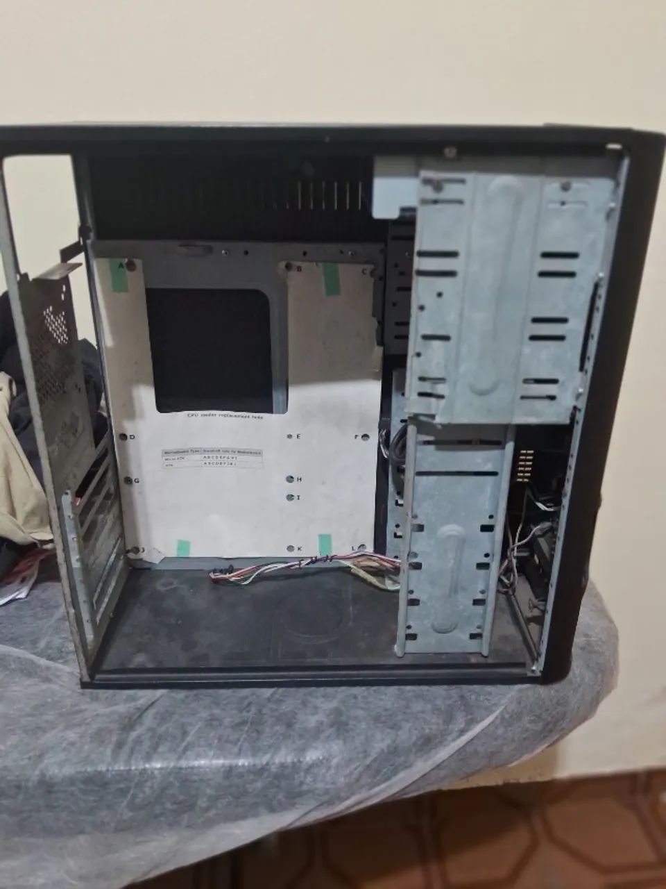 Gabinete PC com DVD e leitor de cartão - Foto 2