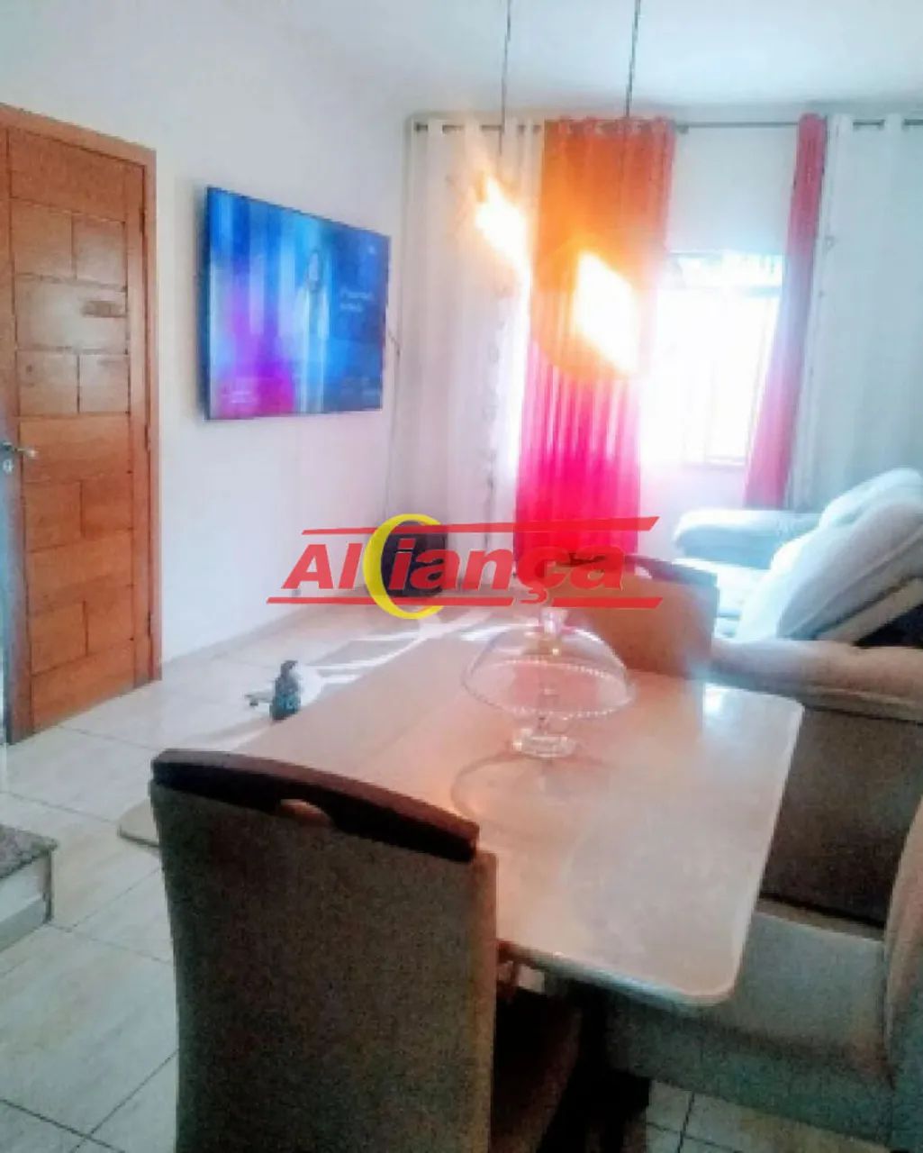 Sobrado com 2 dormitórios e amplo espaço em Arujá - Foto 2