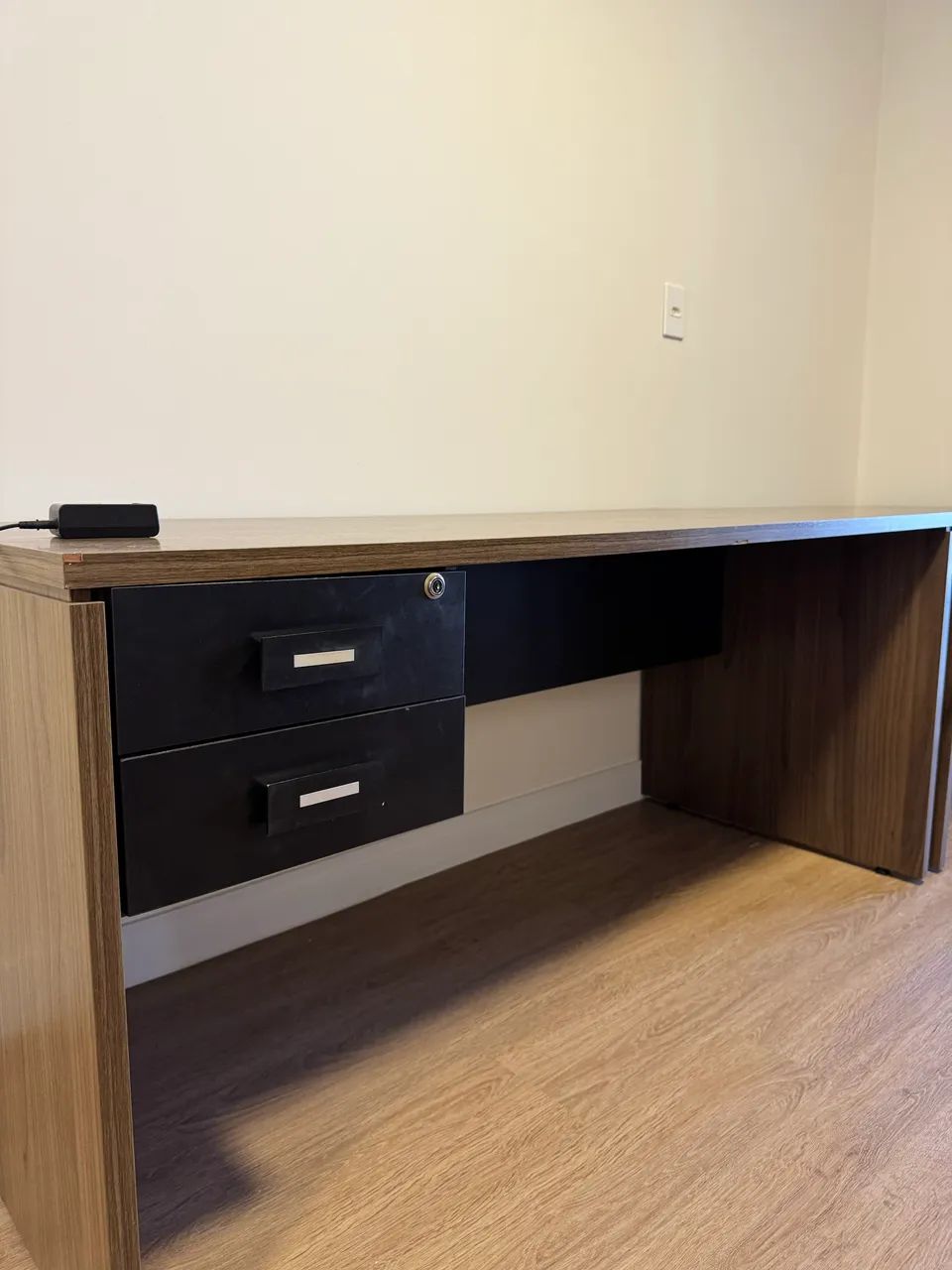 Mesa de escritório 1,60x0,68 - Foto 2