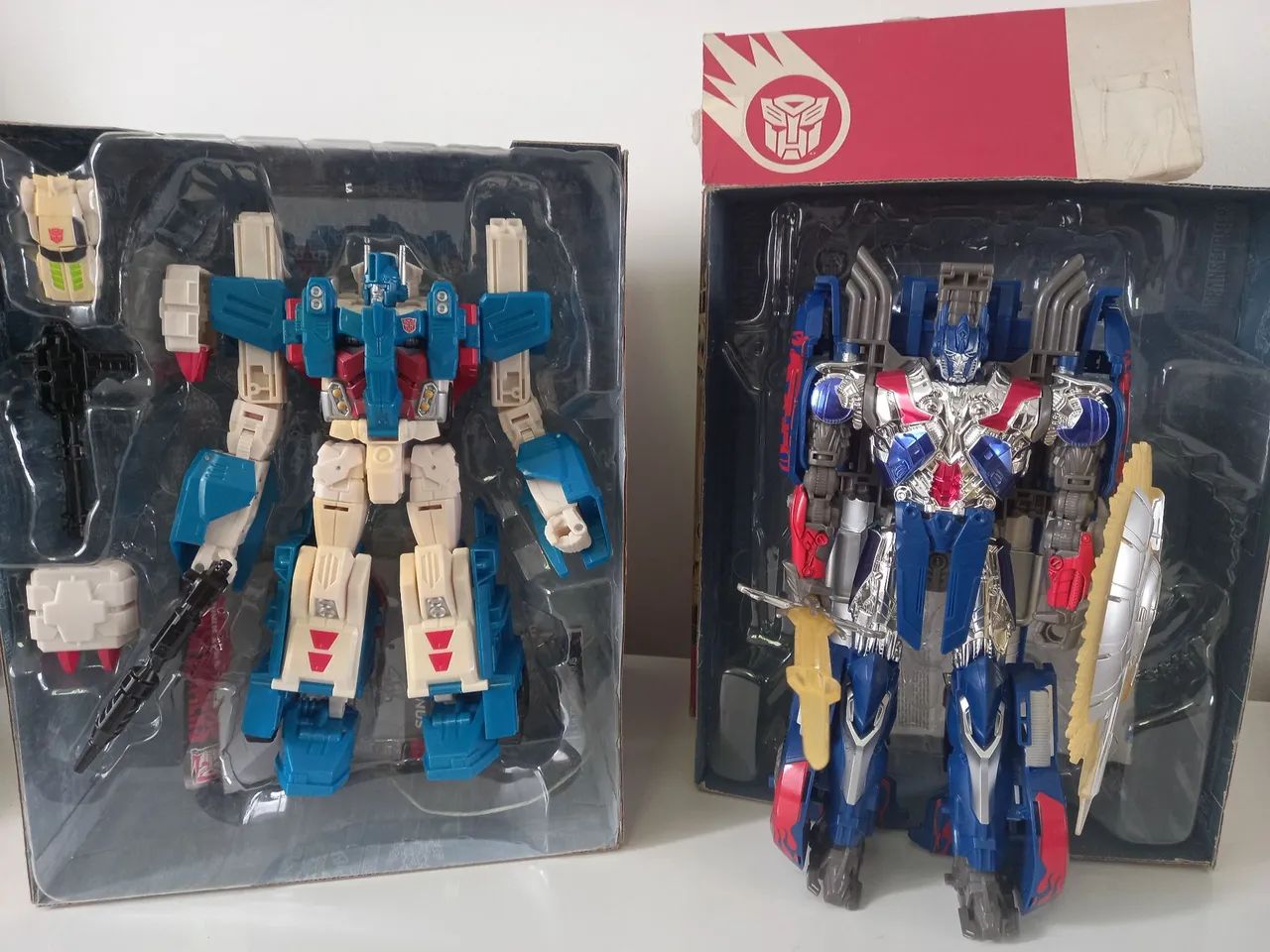 Bonecos transformer optimus prime e ultra magnus - Foto 3