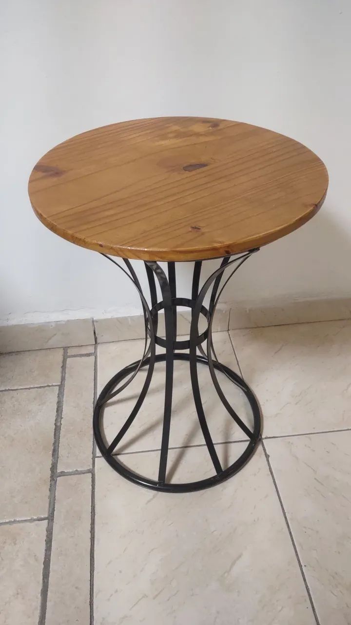 Mesinha de apoio 