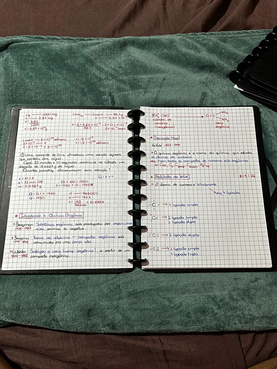 KIT COM 3 CADERNOS DE DISCOS + 3 REFIS QUADRICULADOS - Foto 2