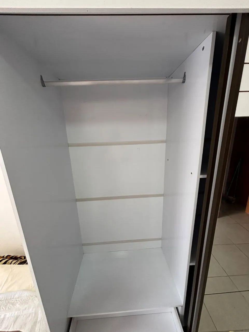 Guarda roupa Grande com Espelho - Foto 4