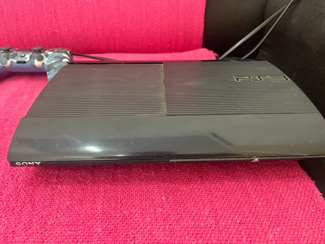 Ps3 super slim 3 controles e a base pra deixá-lo em pé  - Foto 5
