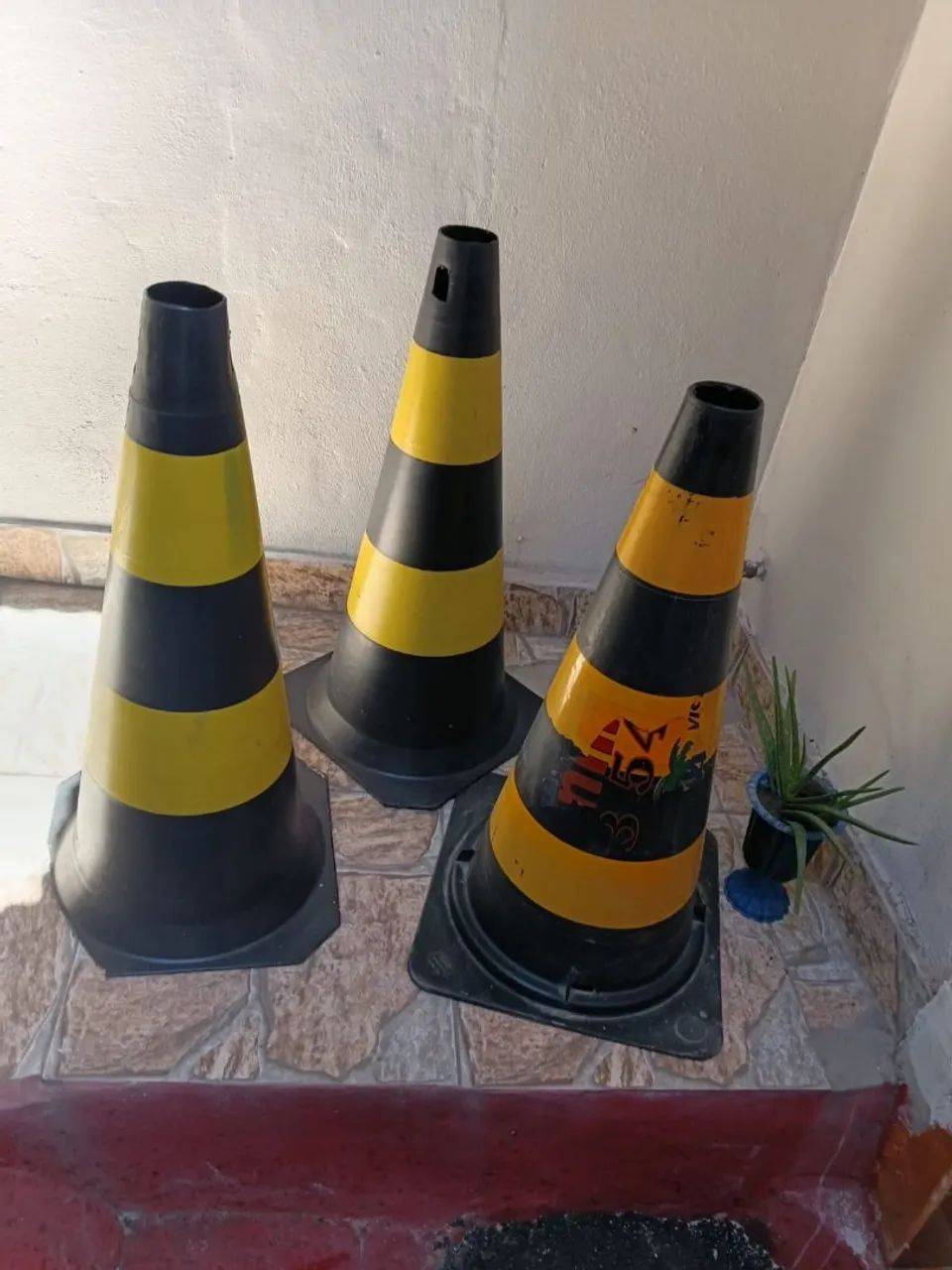3 cones