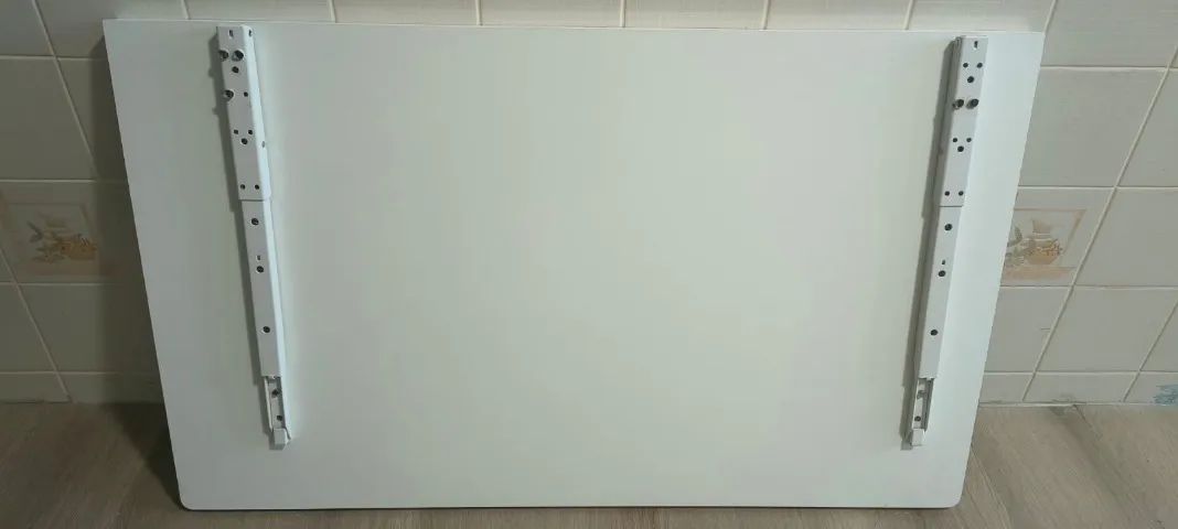 Mesa de parede com suporte dobrável - Foto 2