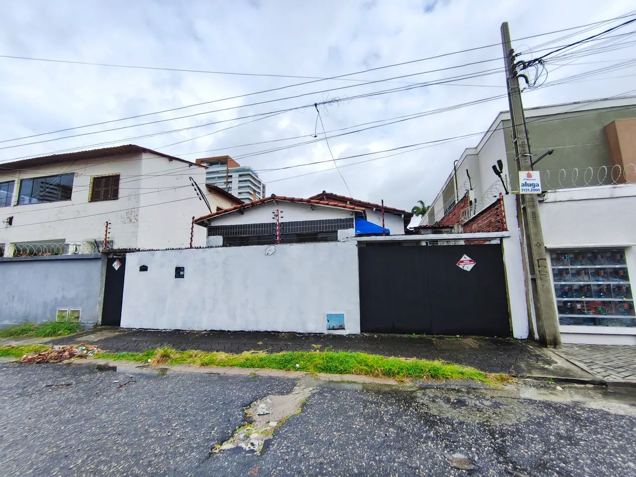 Área com terreno de aprox. 308m², e Aprox. 208m² de Área construída, Recepção02 Ambientes, - Foto 2