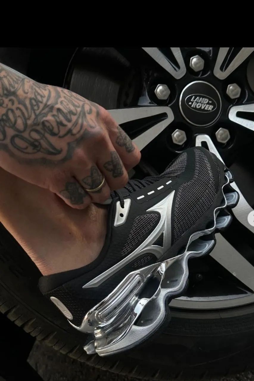 O queridinho do momento mizuno prophcy 15 (preto prata