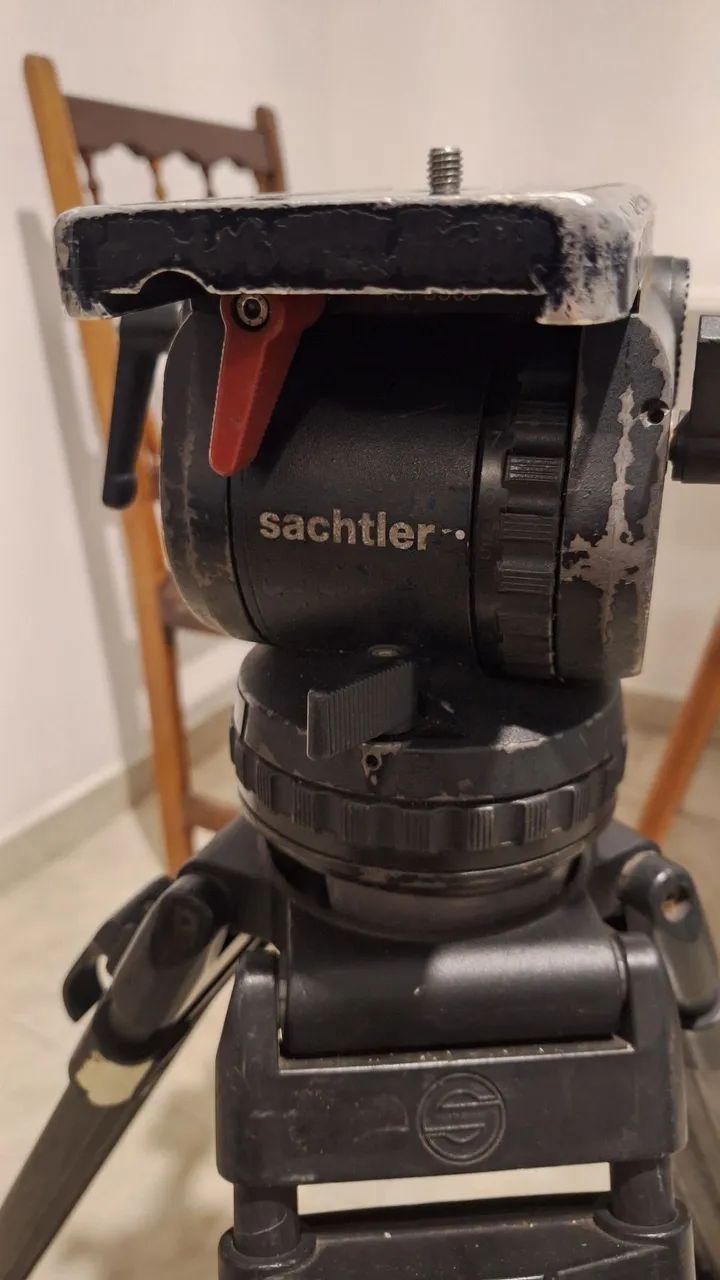 Tripé Sachtler Video 18 100mm Fibra de Carbono 3 estágios - Foto 3