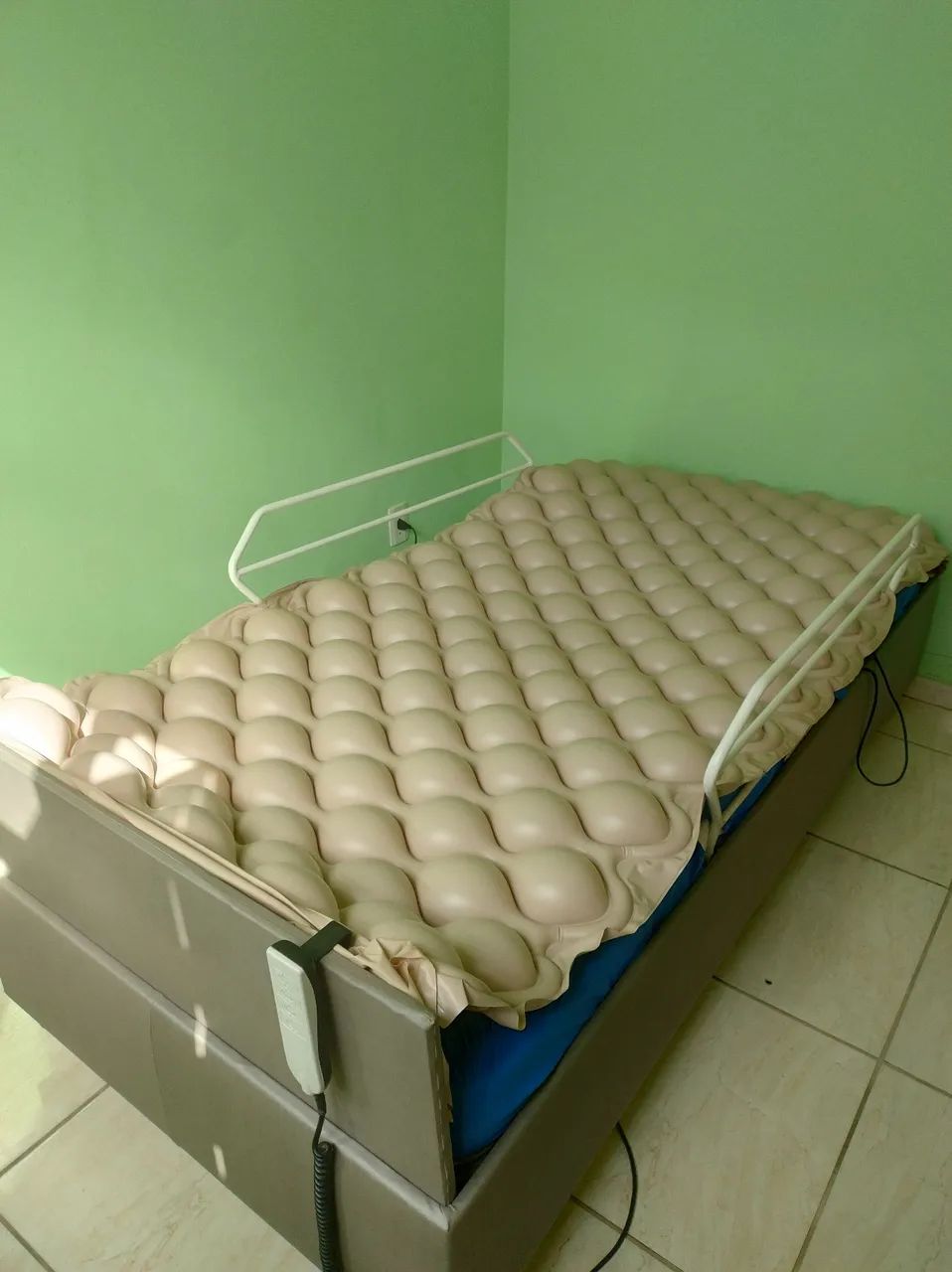Kit Cama Hospitalar Articulada com Controle + Colchão Pneumático - Usado