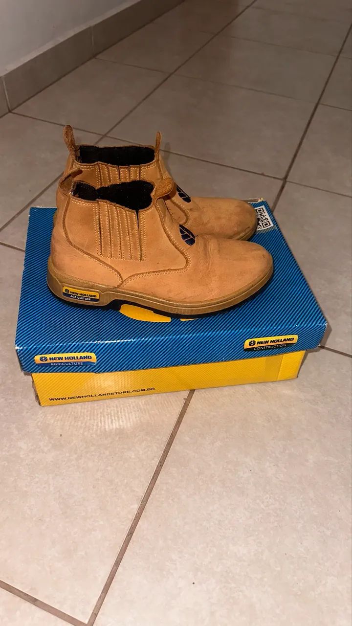 Botina new holland. 36