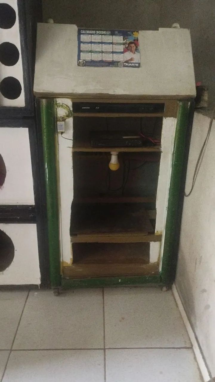 Vendo caixas de aparelhagem   preço ótimo  - Foto 3