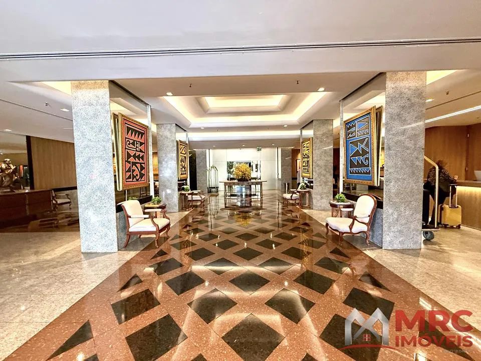 LINDO APTO REFORMADO - MOBILIADO - COM VARANDA - Foto 4