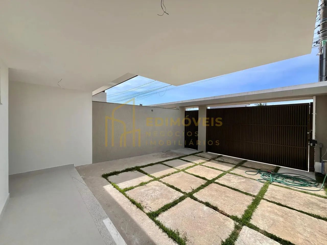 Venha Conhecer: Casa com Varanda e Closet em Morada de Laranjeiras! - Foto 2