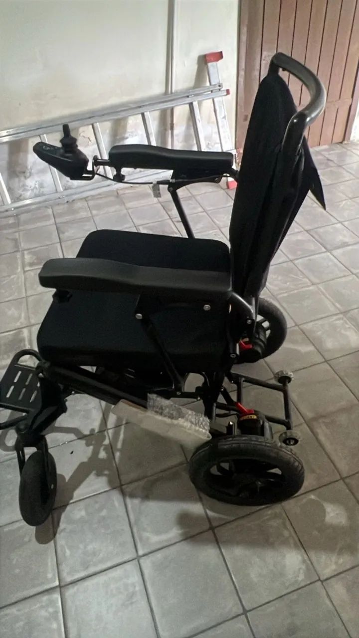 Cadeira motorizada Powerlite semi nova  - Foto 2