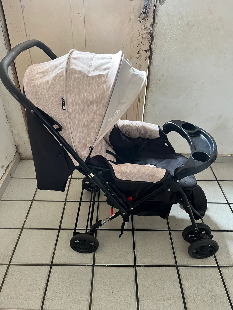 Carrinho de bebê + bebê conforto
